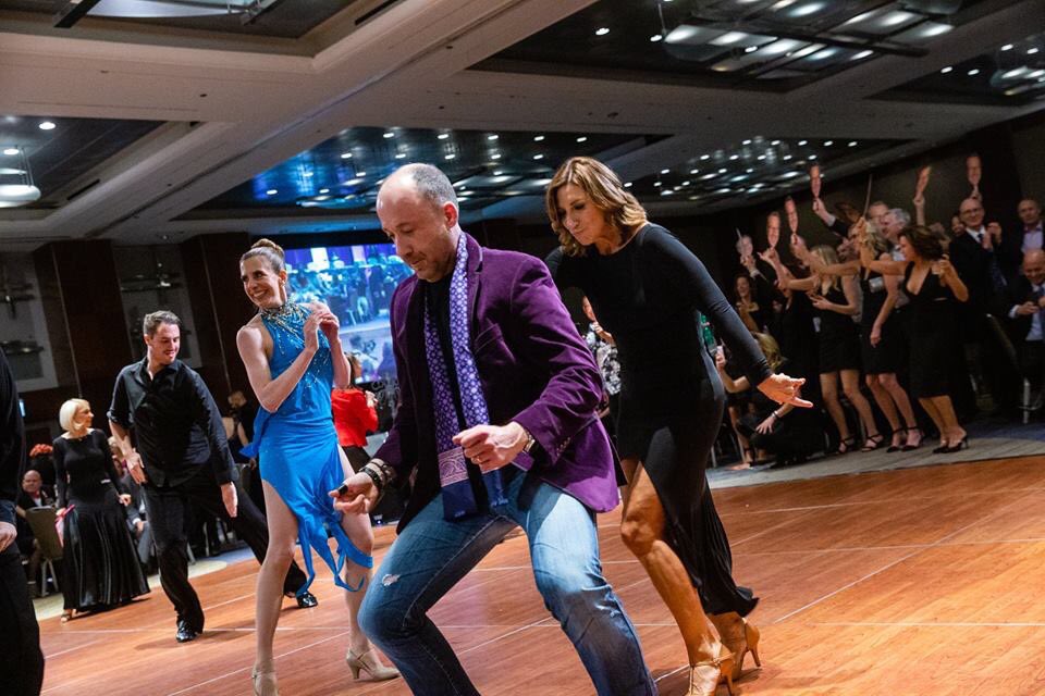 AM DancewChiCelebs tweet media