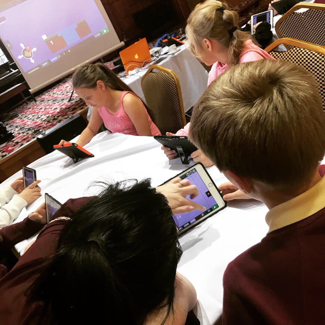 MakoCreateUK's tweet image. We’re busy helping students of @gems_salford become #ComputerGameDesigners today with @salfordcanal’s #BSW19 project.
#ComputerGameDesign #RetroGameDesign #GameDesign #GameMakers #britishscienceweek #makocreate