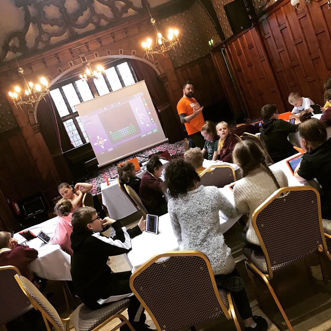 MakoCreateUK's tweet image. We’re busy helping students of @gems_salford become #ComputerGameDesigners today with @salfordcanal’s #BSW19 project.
#ComputerGameDesign #RetroGameDesign #GameDesign #GameMakers #britishscienceweek #makocreate