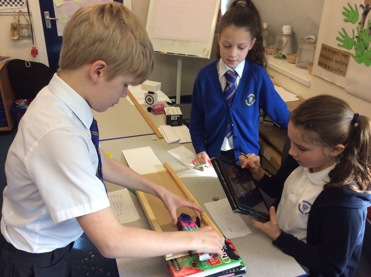 AshdenePrimary's tweet photo. This afternoon we have been creating our own tests to see if a lighter or heavy driver makes our cars go faster/slower. #ashdeneSTEM2019 #F1 https://t.co/s1HIZuSqAg