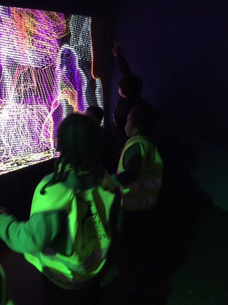 LucyCoatesReay's tweet photo. #Reception @ReayPrimary are learning about #patterns in @sciencemuseum βs #PatternPod for @ScienceWeekUK Thank you for having us! @SMLearningPage https://t.co/0wMfvmWFsv