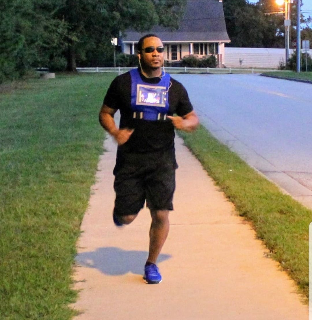 proverbshield's tweet image. Just Run With It!
The Shield phone holder  #gorunmiami #BRLive #UnitedNYCHalf #KEEPITGOING #NRC #TRAIN #run