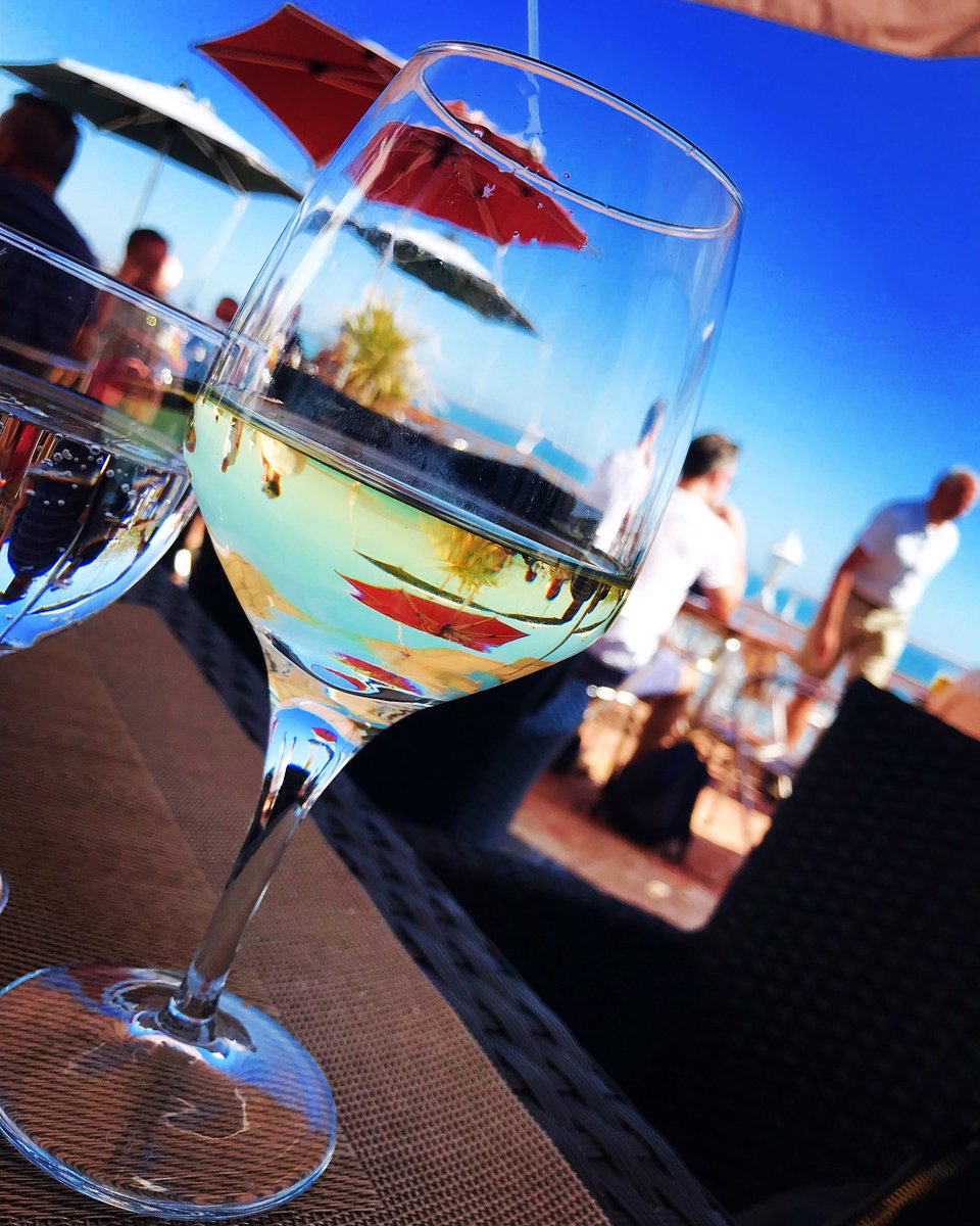 inelsamo's tweet photo. Boat jobs done.  Time to relax!! #inelsamo #livingthedream #Sailing https://t.co/jpilzH5IyI