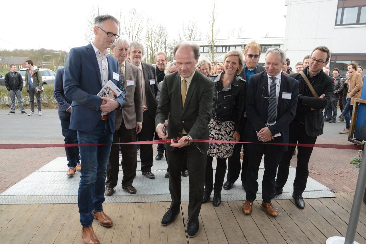 ThomasMoreBE's tweet photo. Minister @philippemuyters opende deze middag #jobbeursDN19 🙌🏻 #wearedenayer #wearemore https://t.co/ee5onfkxag