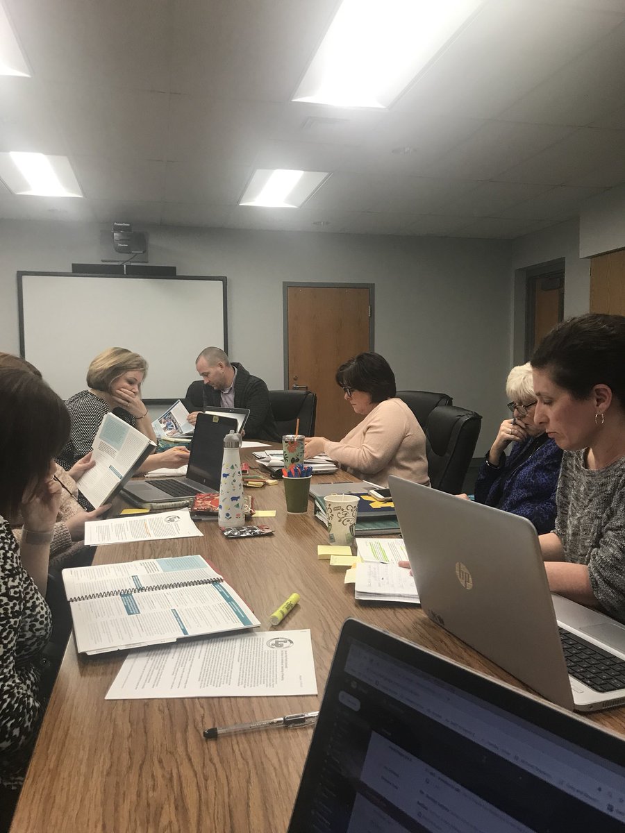 katherin_mohney's tweet photo. Lincoln Park literacy coaches reviewing the district’s visions for high-quality reading and writing instruction with central office leaders. #Blueprint_SWFT https://t.co/9KxAJ46JkC