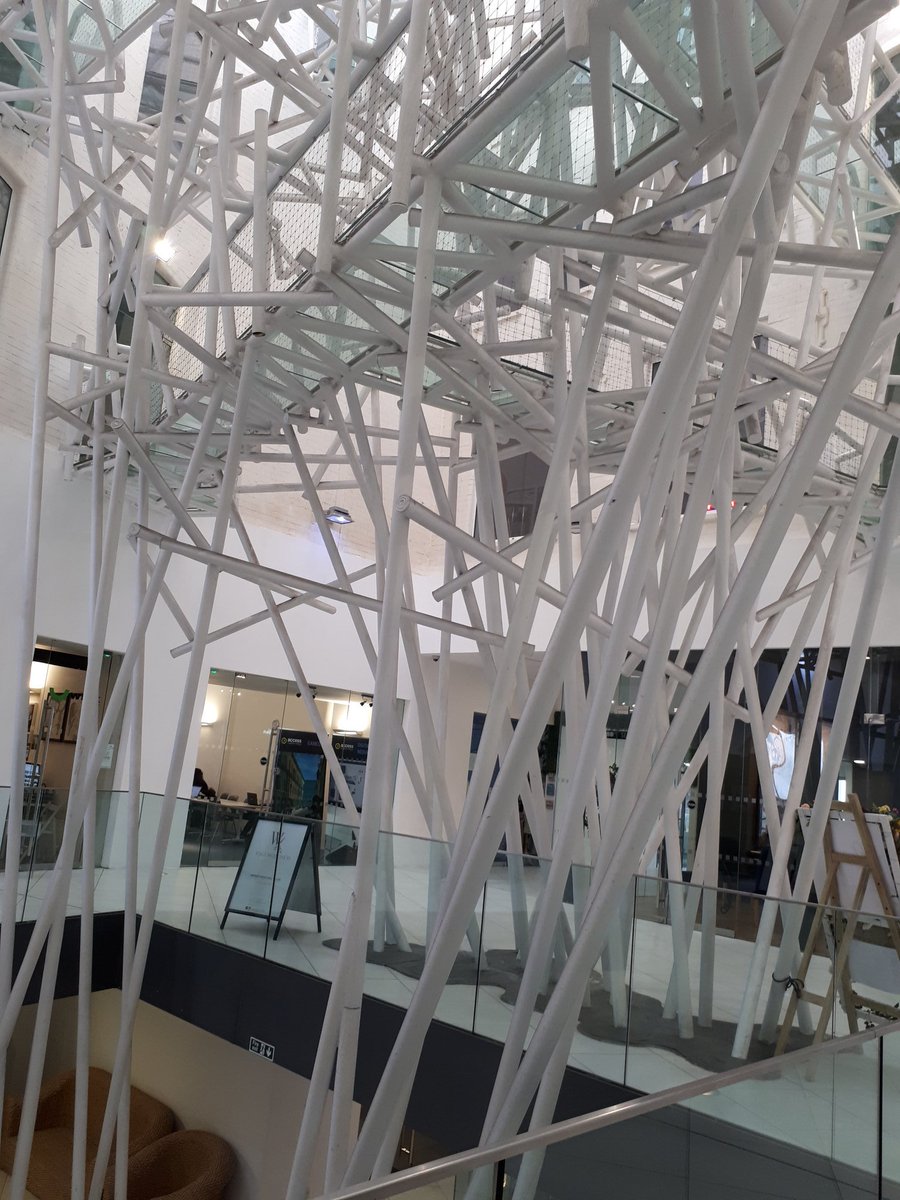 Feel back to my arts roots @John_Luther74 . Meeting @custardfactory