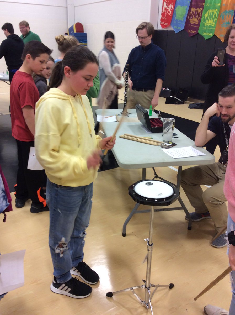 MrsCook5EE's tweet photo. Band try-it was a success this morning! #ESSDExcels https://t.co/QfbTOYB8b8