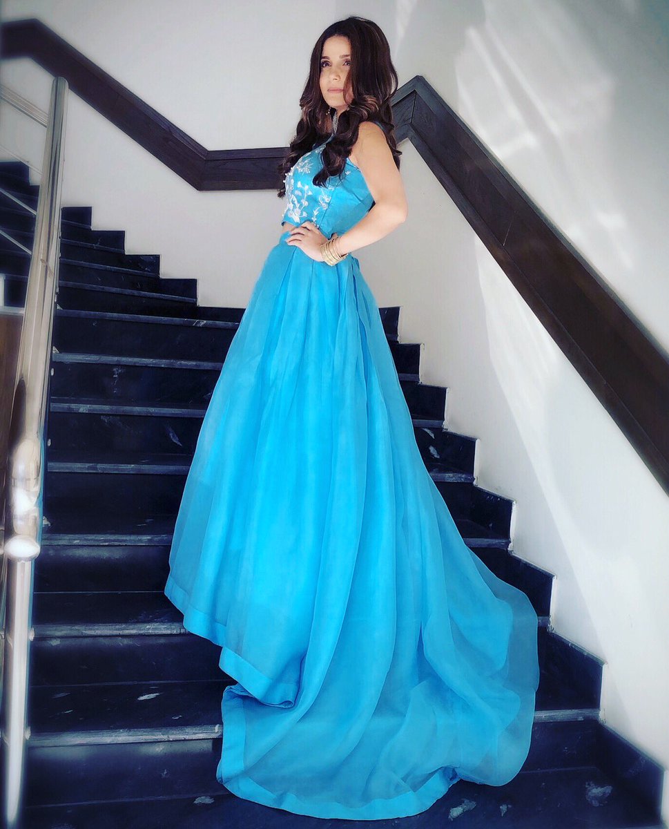 ThisIsAimaKhan's tweet image. She is beauty 
#Elsavibes 
@ArmeenaRK