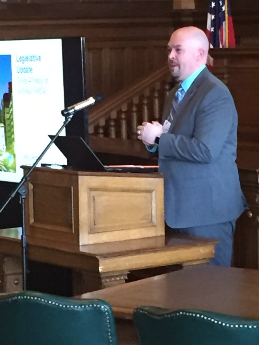 IndianaYMCAs's tweet photo. @IndianaYMCAs Public Policy Chair (and CEO of the @VigoCountyY  / @ClayCountyY) @YMCARyan speaking with YMCA advocates during the 2019 Indiana YMCA Statehouse Day. https://t.co/gaphosC8Lp