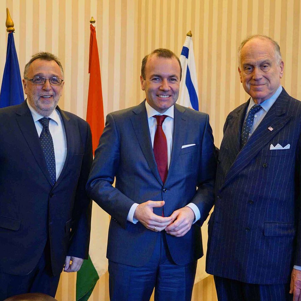ManfredWeber's tweet photo. Honoured to meet president of @Mazsihisz Andras #Heisler and @WorldJewishCong president Ronald #Lauder, discussing the rise of antisemitism in Europe and the European Pact against #antisemitism I will put forward if I become Commission President. https://t.co/DdCCFB5ZNC