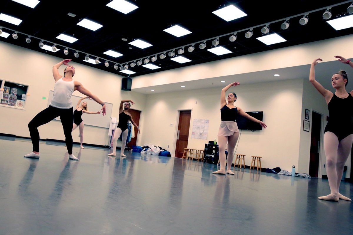 McDonoghSchool's tweet photo. Thank you to Rebecca Voelpel for sharing your experiences as a ballerina with our students today and conducting a great ballet master class. #mcdperformingarts #mcddance #masterclass https://t.co/7GEnQEHubu