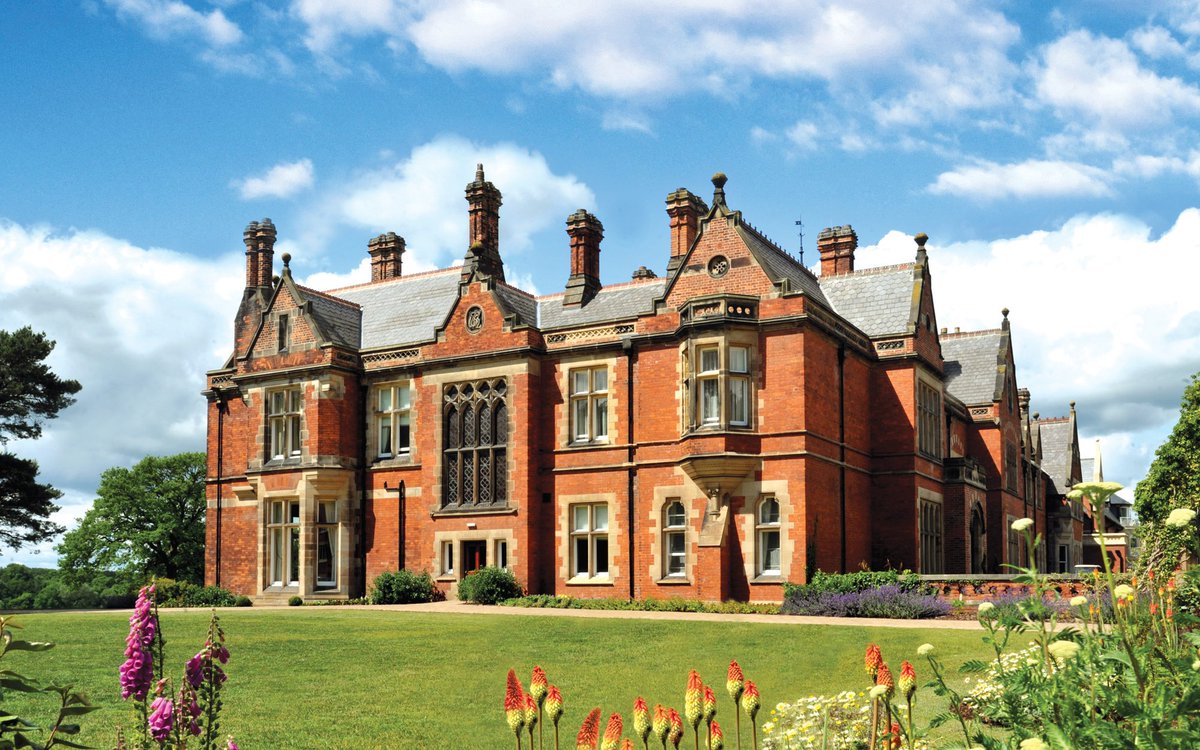 RockliffeHall's tweet photo. 🏊‍♀️ Some kind words from @ThereWeGoBlog. We are happy that you enjoyed your stay! 🍽️

If you've ever thought of booking with us, have a read of this blog and find out more about @KatieGregory's Rockliffe experience. Discover more: https://t.co/oY3s88MoPF 🐰 https://t.co/StTYgIPF35