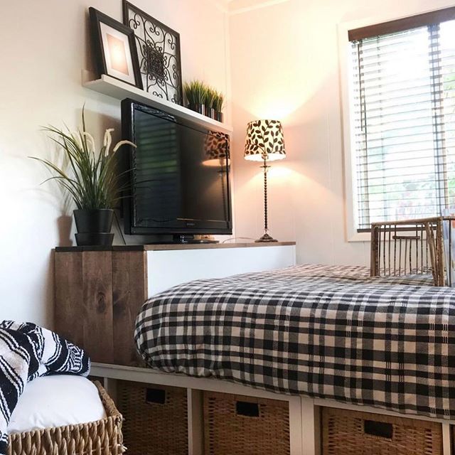 Tahni's tweet image. Baskets, blankets, and blankets in baskets! .
.
.
#smallbedroom #smallbedroomideas #smallbedroomdecor #smallbedroomstorage #storagebed #builtinbed #builtinstorage #smallspace #smallspacestorage #smallspaceideas #smallspacedecor #smallspacesolution #small… ift.tt/2TzptF1