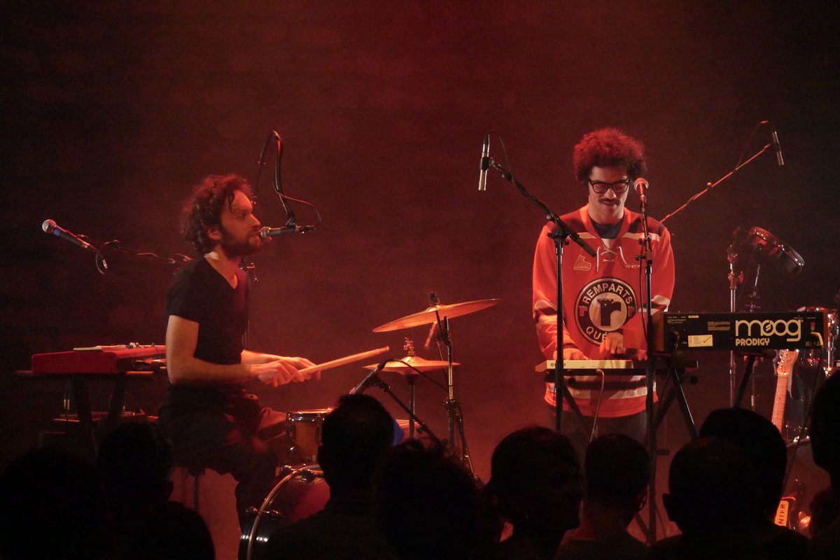 Alexandre_Sim's tweet photo. Powerdisc en 1ère partie de Marvin Jouno au Café de la Danse. 

Un duo synthés/batterie pop, frais et irrésistible. 
A suivre en tournée pour se faire pétiller la vie. 

La bonne découverte du jour. https://t.co/enB8iejDJo