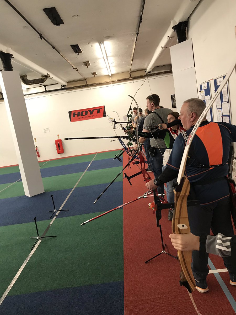 Another busy Tuesday evening @spinnersmillarchery. Our weekly handicap series is definitely a big hit 🏹🏹🏹