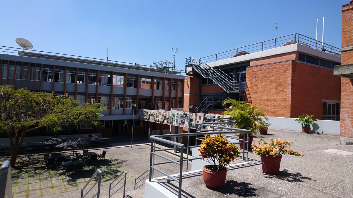 CarlosCuerna's tweet photo. Con Educación Financiera Condusef y el tema: Sectores del Sistema Financiero Mexicano y ¿Qué es Condusef? 🤔 a estudiantes del Instituto de Energías Renovable IER Universidad Nacional Autónoma de México UNAM @ierunam Municipio de Temixco Morelos México 🇲🇽 al sur de Cuernavaca https://t.co/H229hnvjYh