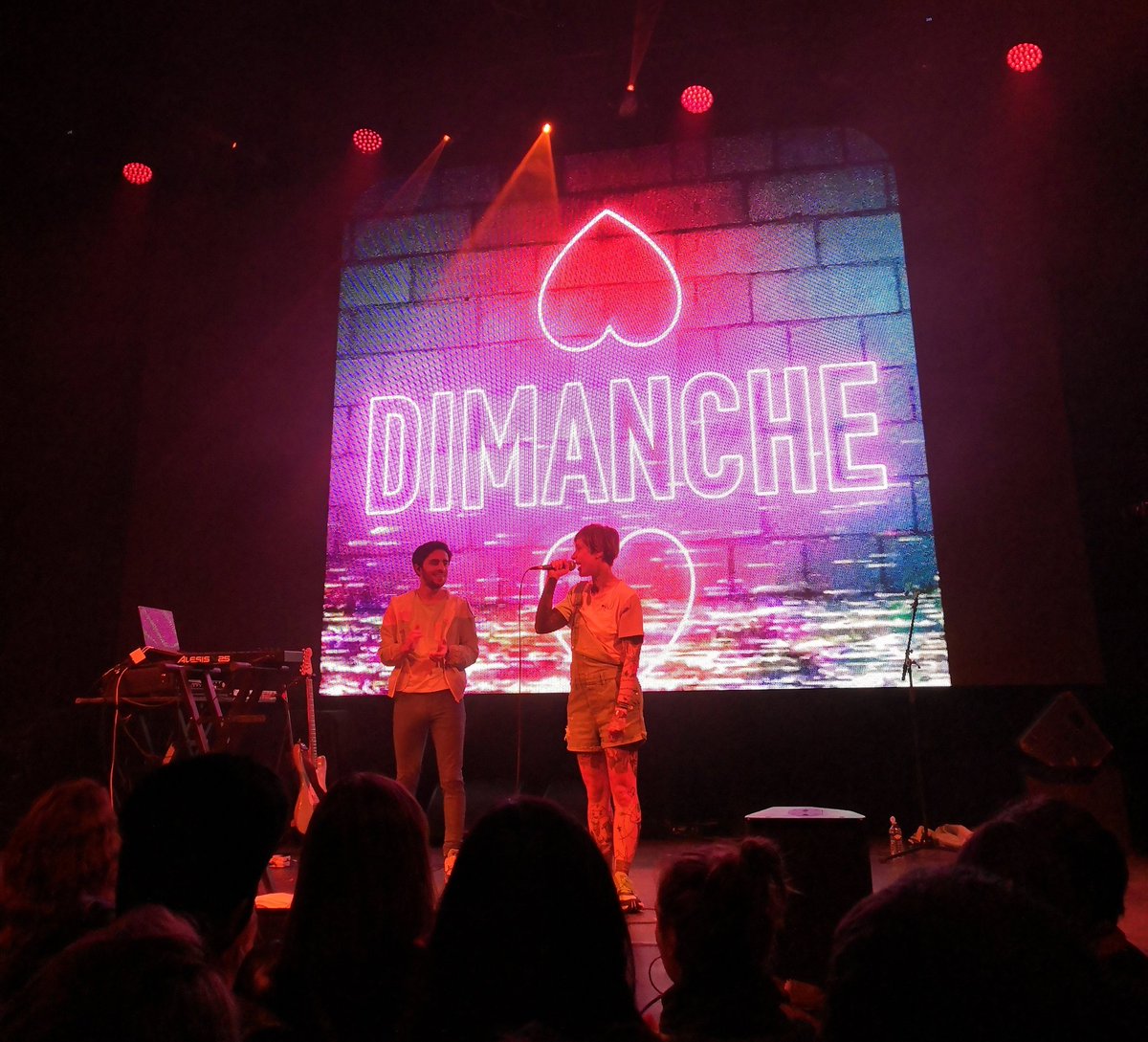 Cassandre_TH's tweet photo. Merci la #CreativeLiveSession pour la chouette découverte musicale qu'est @DIMANCHE_fr 🐈 https://t.co/BIBPzxSY9r