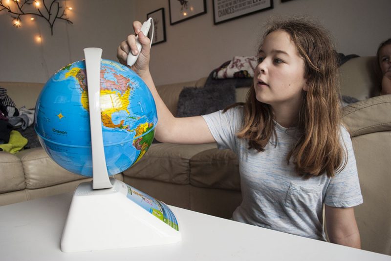 We are still loving our Smart Globe Adventure AR from <a href="/os_uk/">Oregon Scientific UK</a> to review - superbusymum.net/exploring-the-… #AugmentedReality #review
