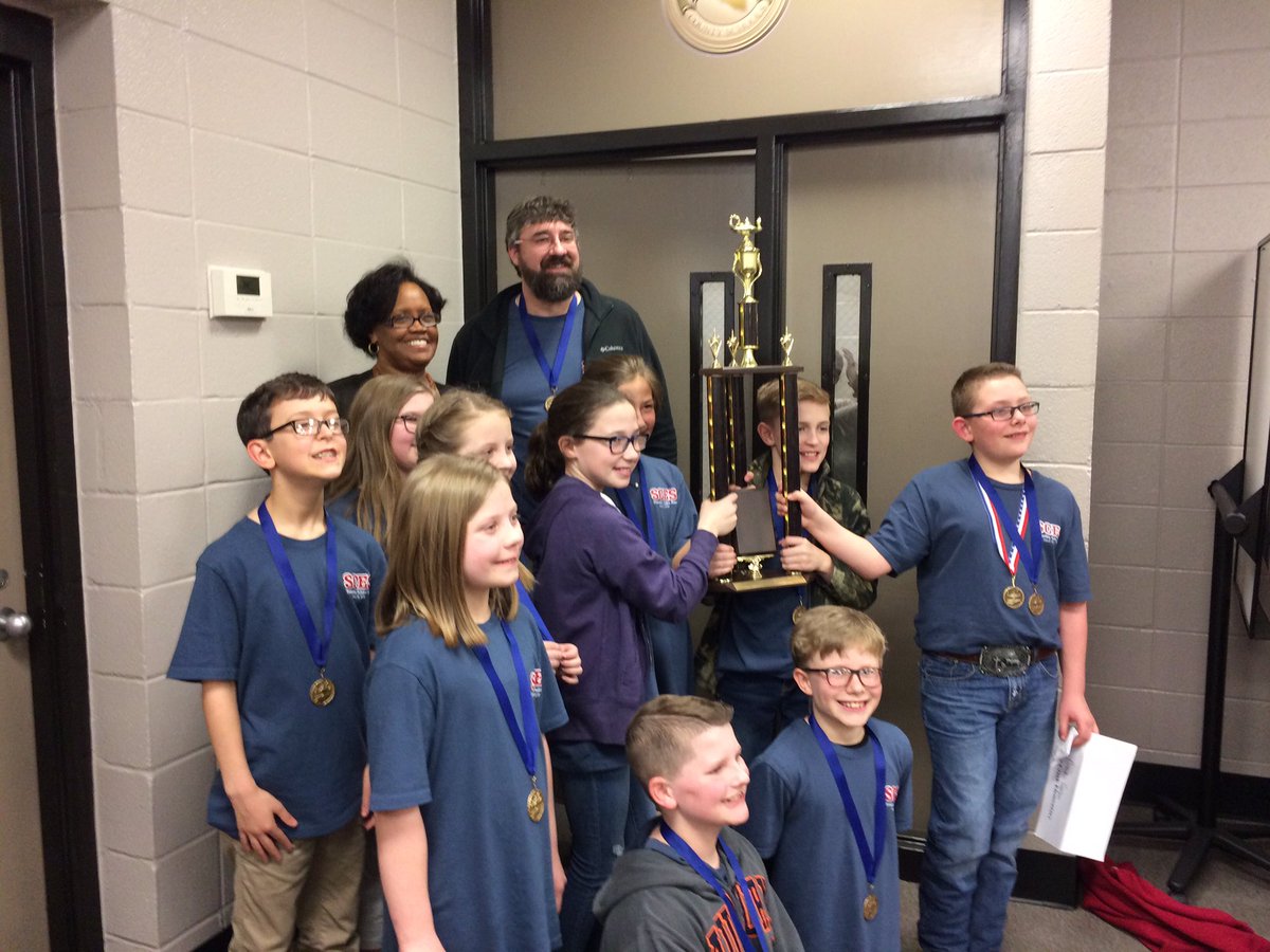 JuliaJwall's tweet photo. Limestone County Elementary Scholars Bowl- 1st Place Sugar Creek- 2nd Place Creekside- 3rd Place Elkmont. High Points Jameson Clark @BSEMustangs @ElkmontElem @Creeksidechiefs @SugarCreekElem https://t.co/1FS1jYSAYe