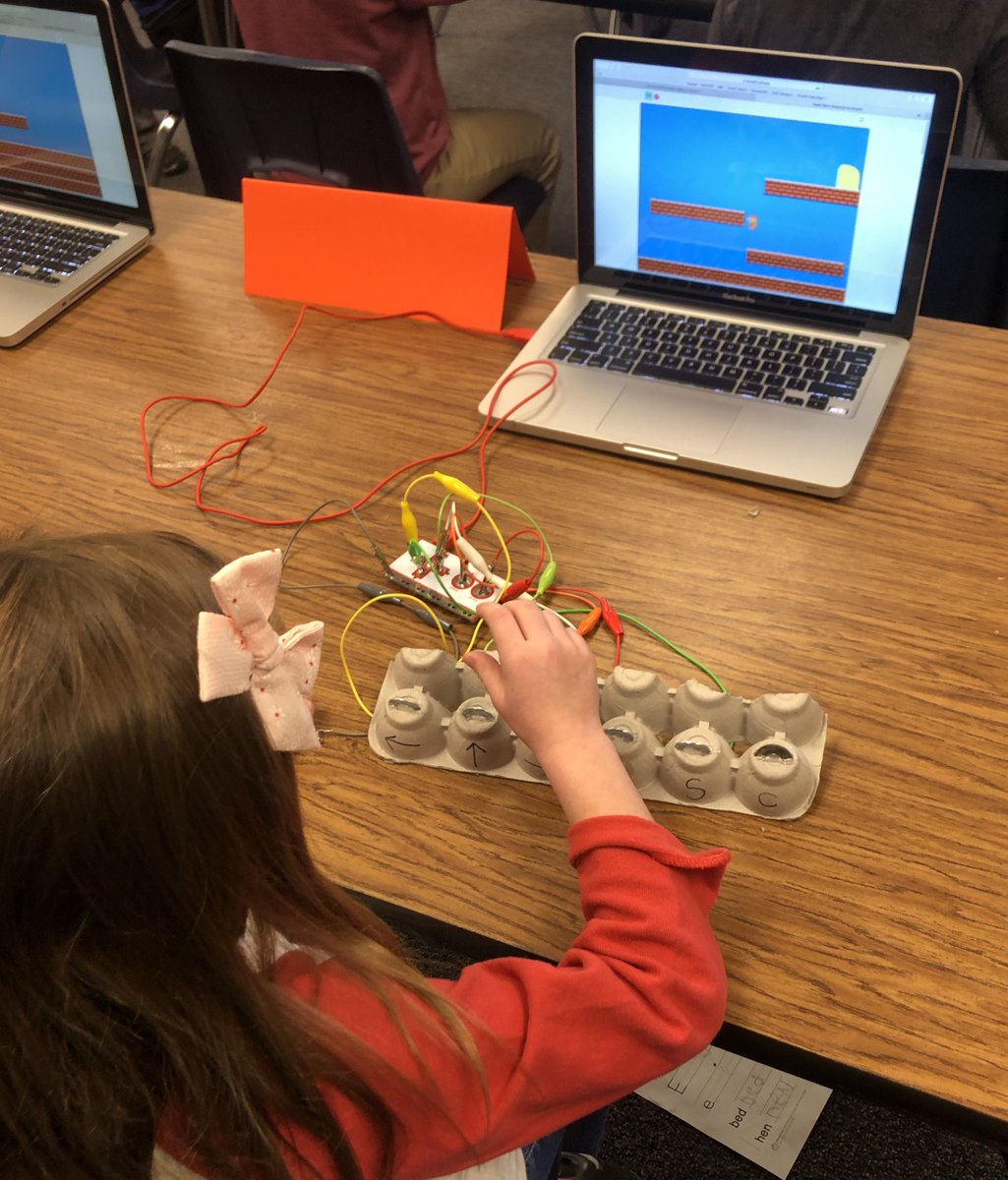 CSDISD's tweet photo. Students at East Sandy started practicing their problem solving skills using Makey Makey to create a digital game. #csdistheplacetobe #makeymakey #csdedtech https://t.co/CeBAuODGOM