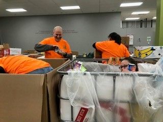 MissouriRevenue's tweet photo. St. Louis Field Compliance Bureau employees helped @OPFoodSearch by packing, marking UPC codes, and sorting food last weekend. DOR employees appreciate the opportunity to serve our communities and look forward to continuing to serve in the future. #DORGivesBack #WeServeMo https://t.co/BtmkSkS50U