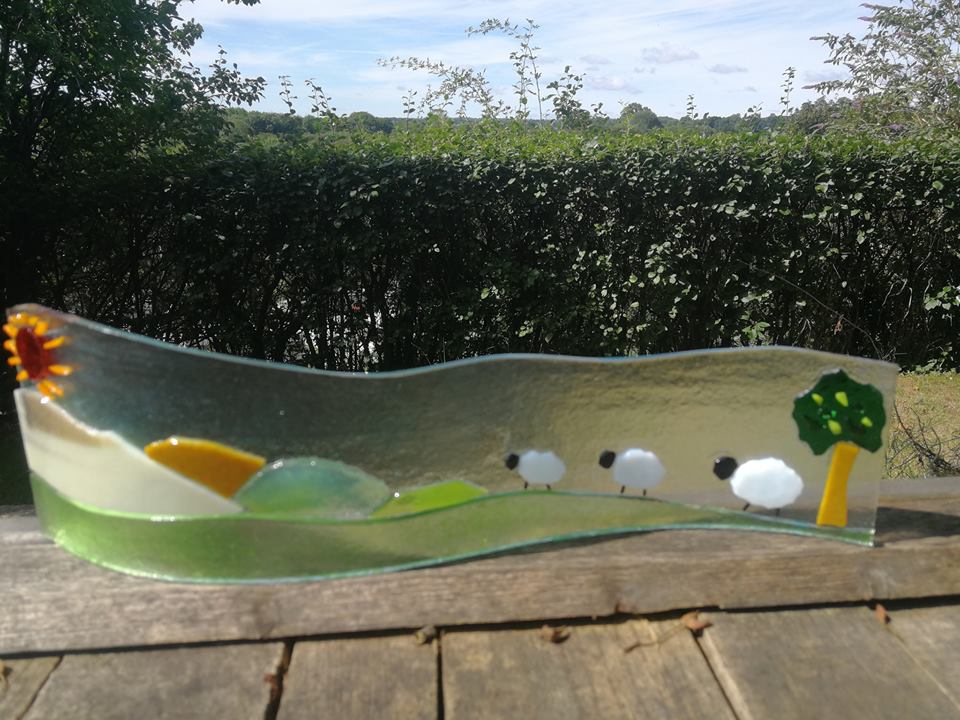 handpickedlocal's tweet photo. @attheglasshouse It's our Fused Glass Introduction Day this Saturday, so if you fancy learning the basics book into our half day or full day workshop #clickfordetails https://t.co/NpPLdQihOi #wetherbyhour https://t.co/oFKaHwGMQG