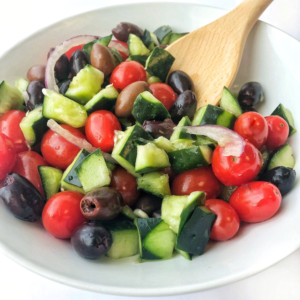 Is this mouthwatering or what? Now all we need is a dash of sunny skies!⁣
⁣
Catch this Greek salad mix on our lunch menu this week.