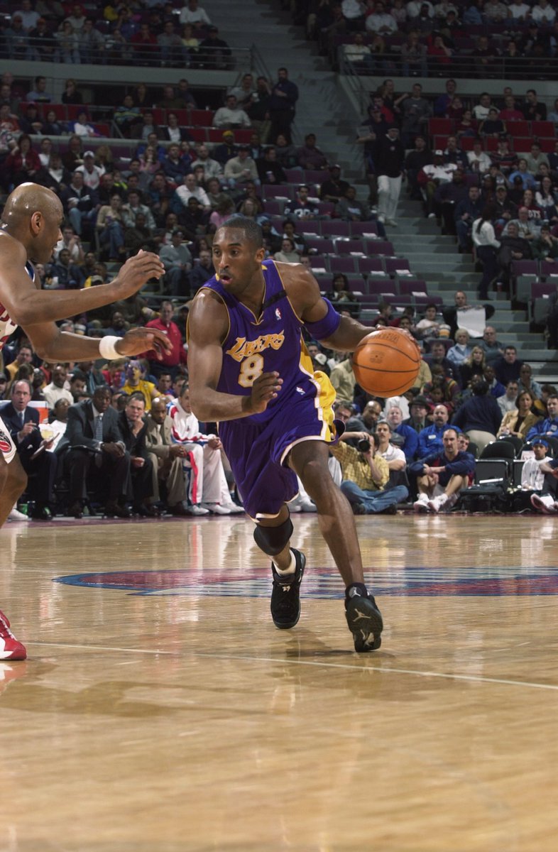 kobe bryant wearing jordan 8