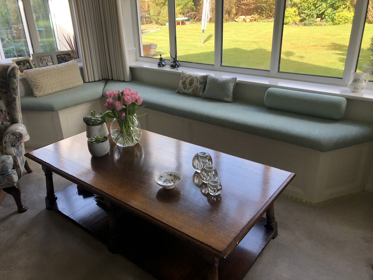 lovedbylottie's tweet photo. Susanโs living room looks much lighter with a painted window seat! A continuation of the wall colour gives it a much softer feel. ๐#paintedfurniture #cheshire #wilmslow #RecycleReuseRelove #lovepaint https://t.co/fGPn82qo0m