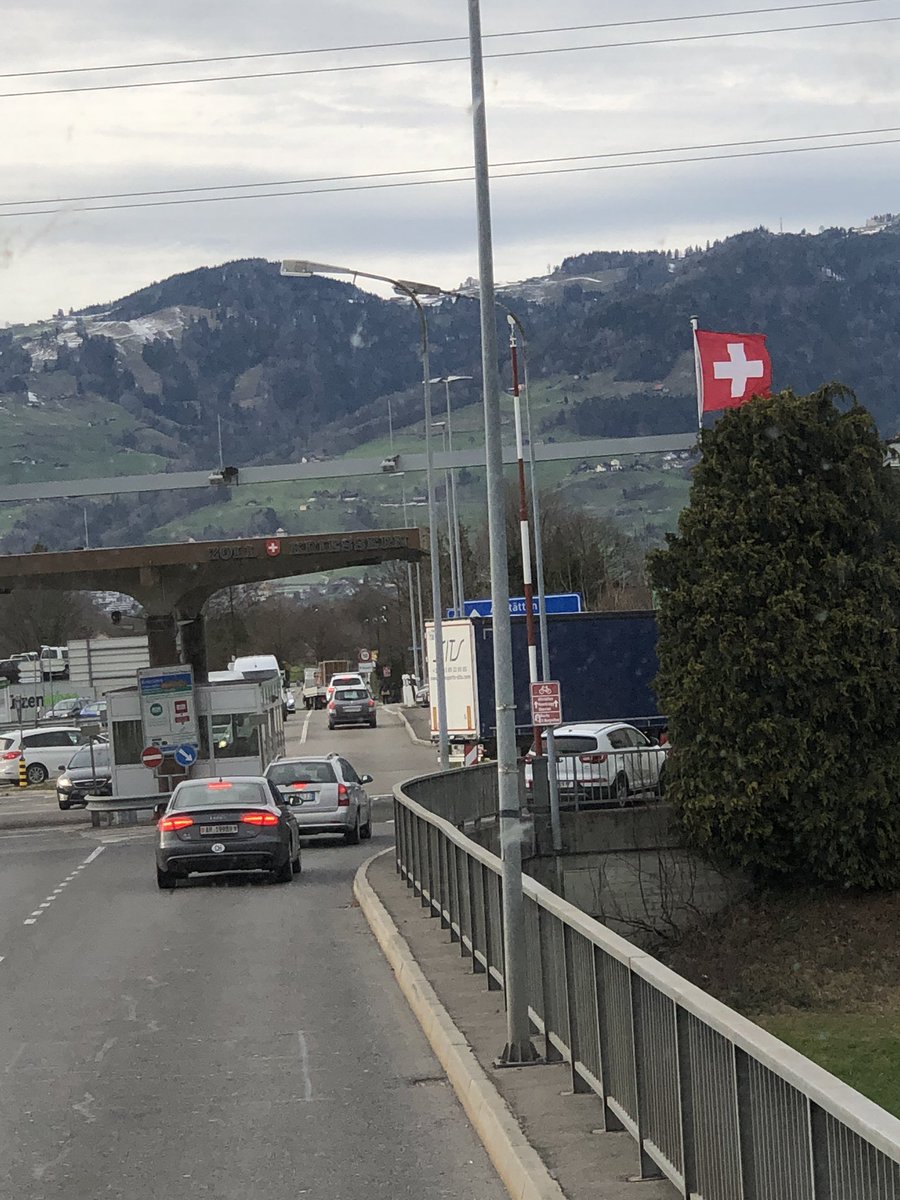 Hello #Switzerland 🇨🇭 #wjssc2019 #synchroskating #TeamDeutschland