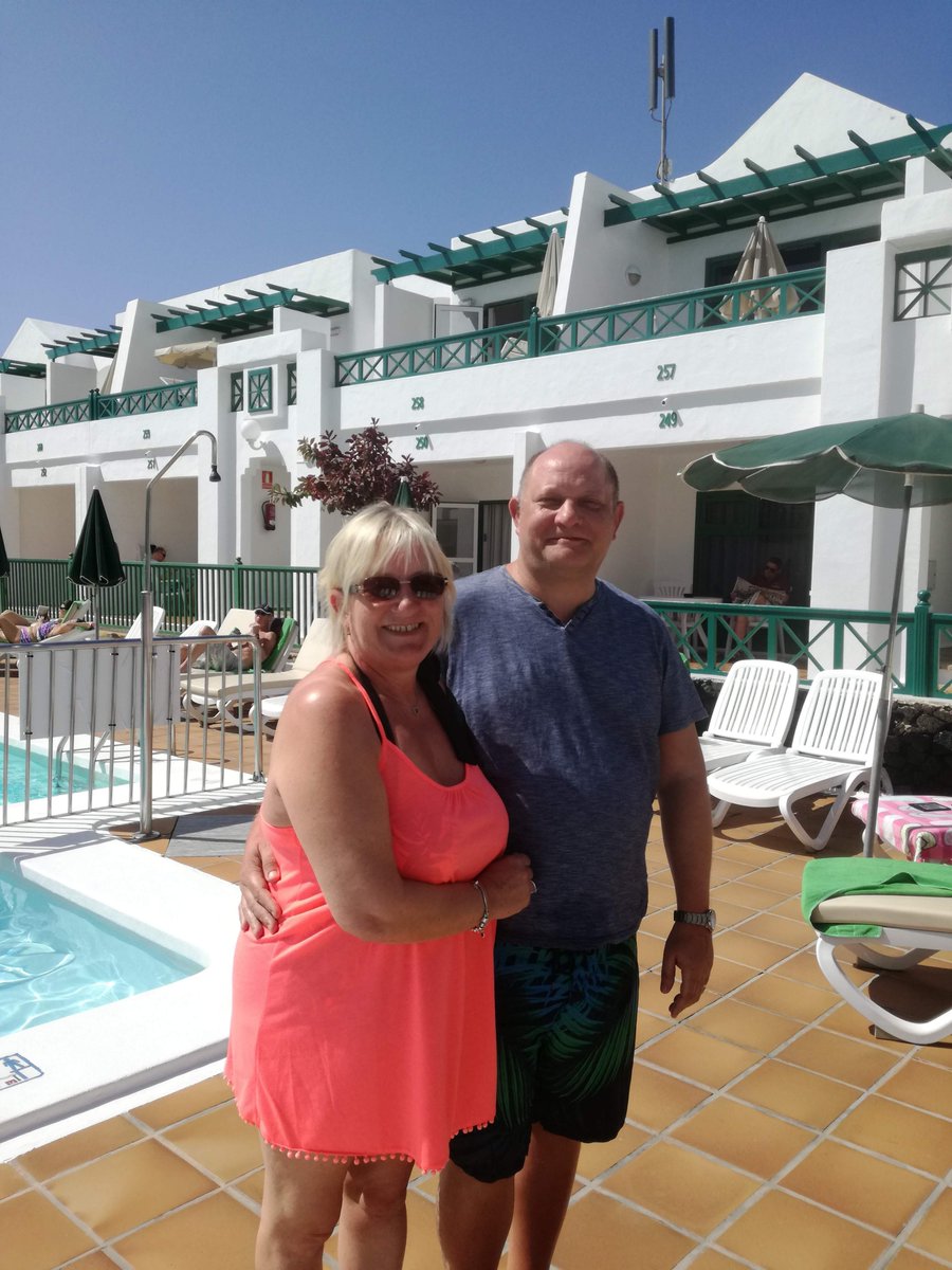 lascalasresort's tweet photo. James and Lorraine used to own @lascalasresort but left a few years ago. We're delighted that they are back again after buying an ownership week and returning to the Calas family! Congratulations guys, welcome back! #timesharetuesday #Lanzarote https://t.co/SSTixwSZnq