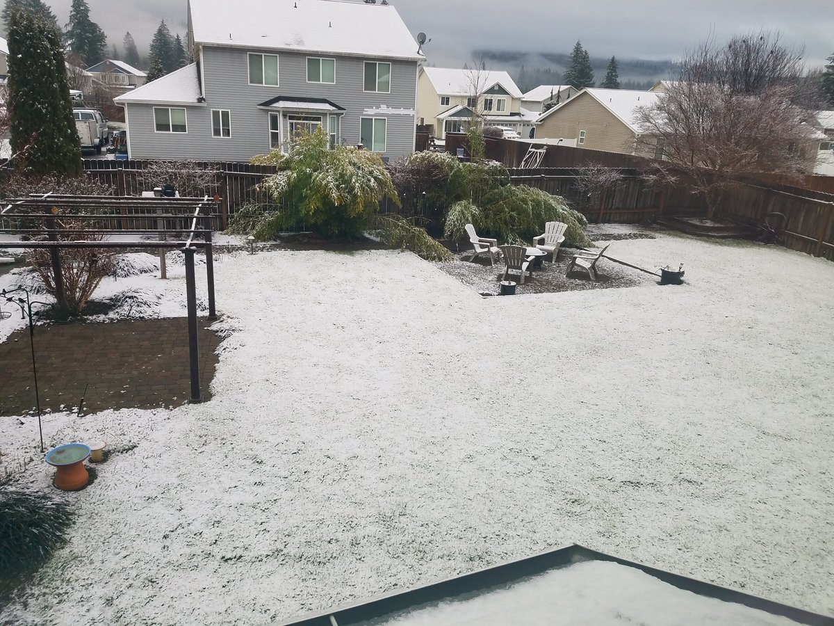 mranweiler's tweet photo. Mr @KGWRodHill. We may be "shifting gears" but our wheels are slipping up here in North Clark. #overnightsnow #kgwweather #wawx https://t.co/59VfMnYtPO