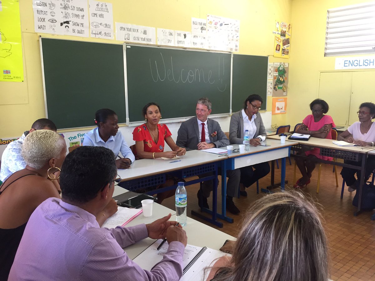 acmartinique's tweet photo. Moment d’échanges avec la communauté éducative, le recteur @PascalJanTweets rappelle les objectifs de #ParcoursAnglaisPlus : une meilleure employabilité des jeunes et faire de l’@acmartinique un acteur central du développement du territoire. #PA+ https://t.co/Vz53p6P0UJ
