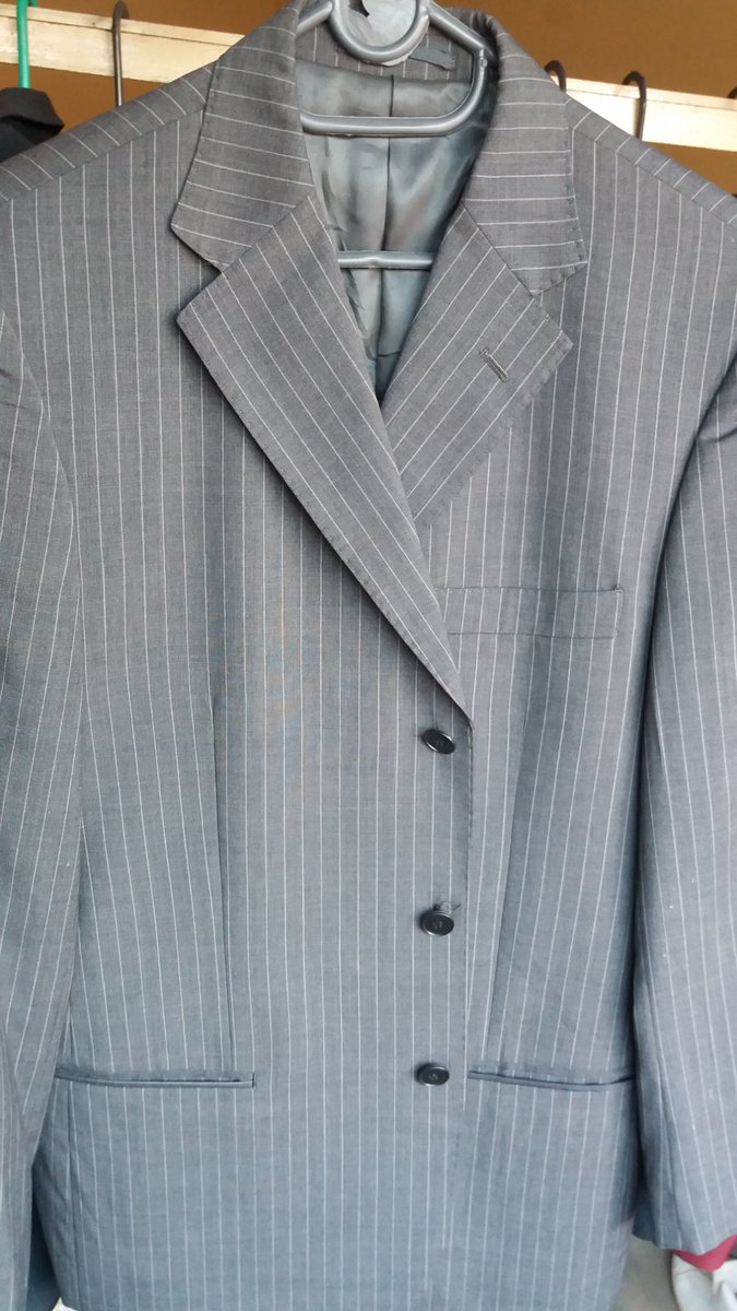 icebergwankitse's tweet photo. Suit jackets. Red, black, navy blue, khakhi, gray, & dark green
Only P100
#SuitsOnSale
π±74795648 https://t.co/ETbEZZCEF2