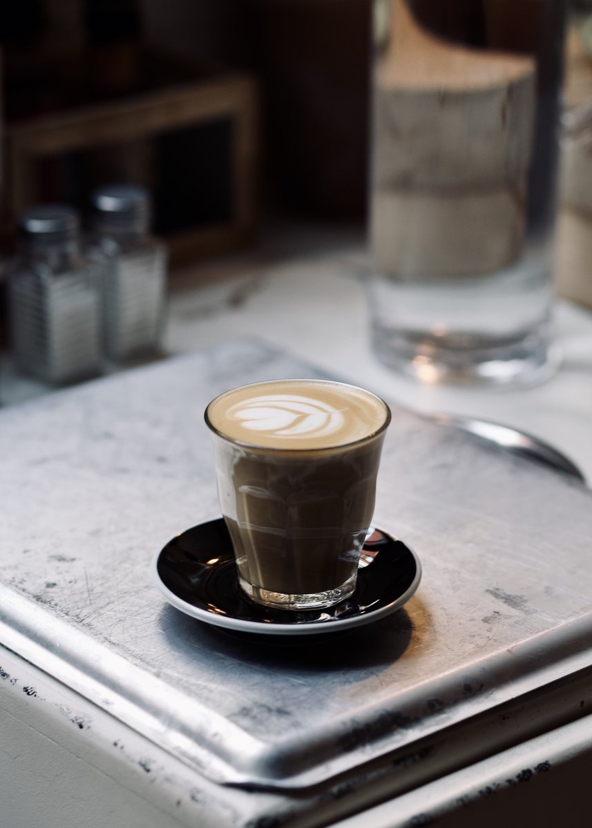 En Monkee Koffee solo servimos café de especialidad, ven a probar nuestro Red Blend, Kenia Kikai AA o nuestro descafeinado especial Swiss Water 🐵#monkeekoffee