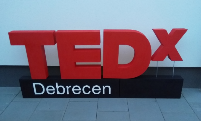 TEDxDebrecen's tweet photo. Ma zárul a jegyvásárlás. A jegyek több mint 90% elkelt. Lehet telt házas lesz a hetedik debreceni TEDx 🙂 https://t.co/Pxq7gTRsaw