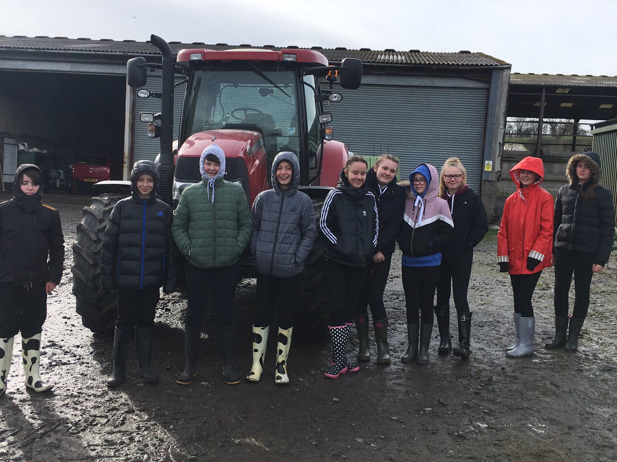 BathAcadNews's tweet photo. Today our S2 pupils visited Oatridge College for a tour of the farm to learn about where our food comes from 🐄🐑. #makeitwithmeat #farmtofork https://t.co/iLgw2IEwwK