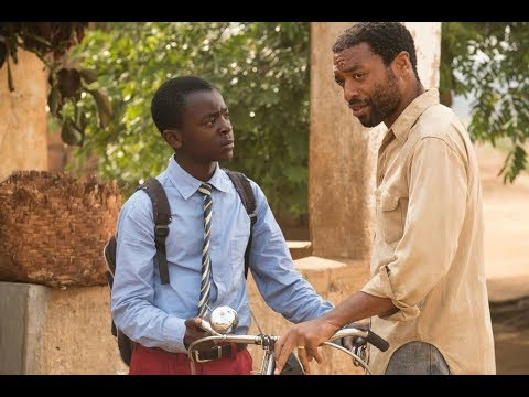 RaikTavares's tweet photo. "O Menino que descobriu o vento" um filme emocionante. Baseado na história real de William Kamkwamba, adaptado do seu livro em parceria com Bryan Mealer. Esse é o tipo de história que te ensina a burlar os problemas mais remotos com a criatividade. Recomendo muito!
#Filme2019 https://t.co/y6Vb13OSH8