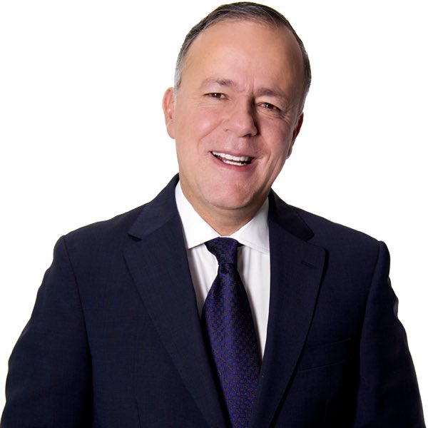 Por tus 18 años de actividad periodística en <a href="/Radio_Formula/">Grupo Fórmula</a> felicidades <a href="/CiroGomezL/">Ciro Gómez Leyva</a>. Recibe un fuerte abrazo.