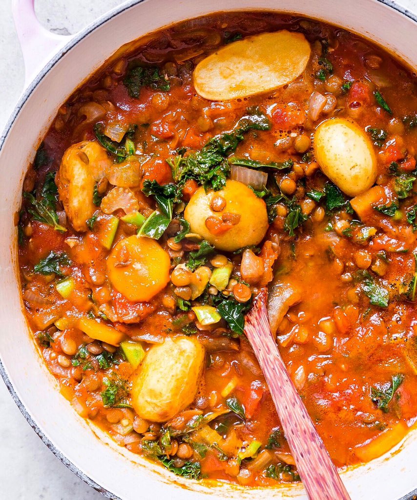 DeliciouslyElla's tweet photo. Tuesday inspo ✌🏻 One pot lentil and potato stew. Batch cooking perfection 🌱 Orange chapter of The Plant-Based Cookbook 😘 https://t.co/gcz8cD9wNc