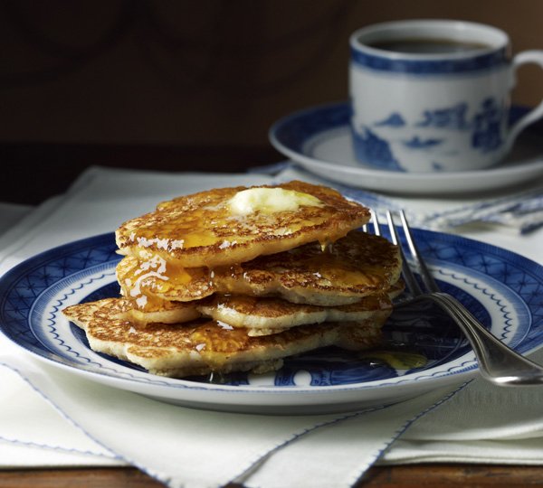 MountVernon's tweet photo. #DYK hoecakes swimming in butter & honey were among George Washington’s favorite foods? Try the recipe for yourself on #NationalPancakeDay and discover why: https://t.co/MH7zN6OGHG #HowTo18thCentury https://t.co/q9S5L2N1fI