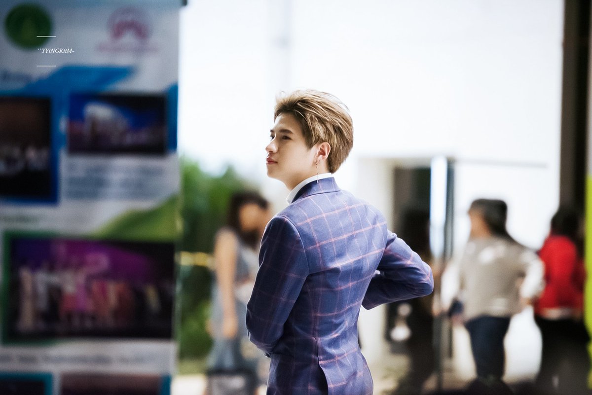 __yyingg's tweet photo. ผู้เชิญรางวัลหล่อนะ วันนี้ ลืมชมเลย...

@bplannnnn 

#คนของแปลน 
#คมชัดลึกอวอร์ดครั้งที่15 https://t.co/HaLbP3Eqvl