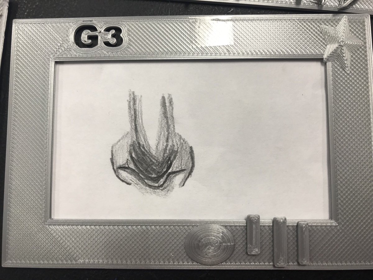 jaimejoyh's tweet photo. 5th grade designed picture frames in Tinker Cad and 3D printed. Then in art class drew realistic eyes, noses, or mouths. @swartz_creek @ElmsRoad https://t.co/LAGWS61UwF