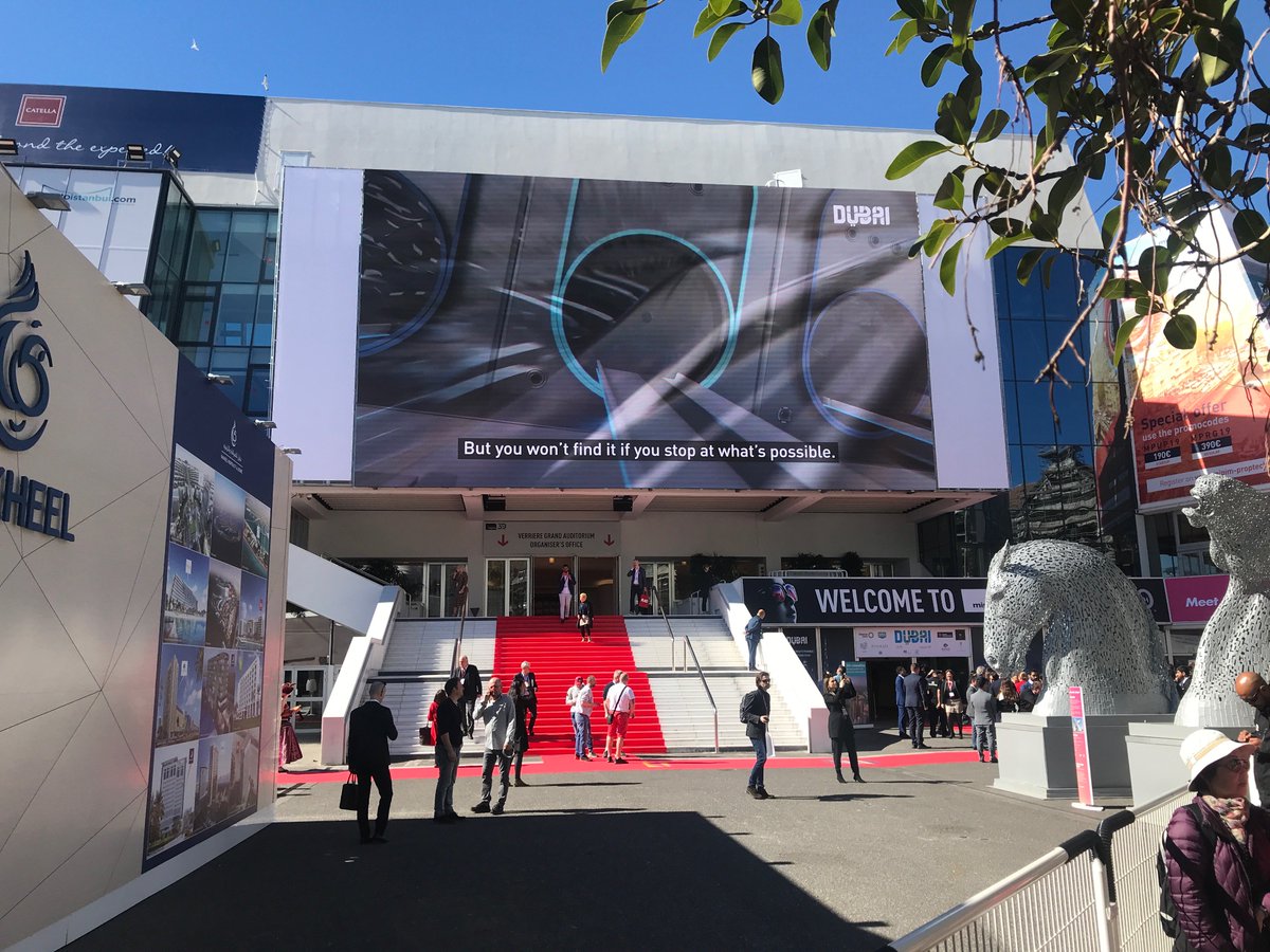 GraphSynergie's tweet image. Francis et Julien sont présents au kiosque P-1.J10 pour faire vivre l’expérience Graph Synergie aux participants du MIPIM 🌐
Rendez-nous visite pour discuter #AR et stratégie et amener votre projet à de nouveaux sommets! 🏔
#MIPIM2019 #MIPIM30 #RealEstateMarketing