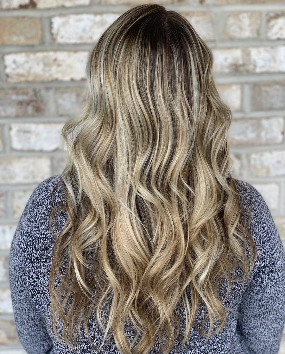 DePasqualeSpa's tweet image. The World Is Our Canvas &amp;amp; Your Hair Is Our Masterpiece! 👩🏼‍🎨 Beautiful Hairpainting By Pranvera At DePasquale The Spa! ✨ 
.
.
.
.
@sunlightsbalayage @modernsalon @behindthechair #sunlightsbalayage #modersalon #behindthechair #balayage #bestofbalayage #maneinterest