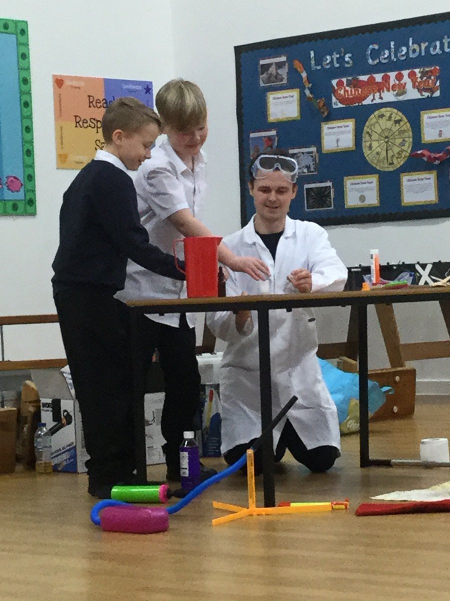 ColeshillHeath's tweet photo. Day 2 @ColeshillHeath #ScienceWeek2019. Another fantastic science session exploring physics and chemistry. Impressive knowledge displayed by Year 4. #learningwarriors @MissJ_Robinson @nfowles5 @Stevens_Matt1 @dad07day @cathiewhiting1 https://t.co/KWVsbZN1jY