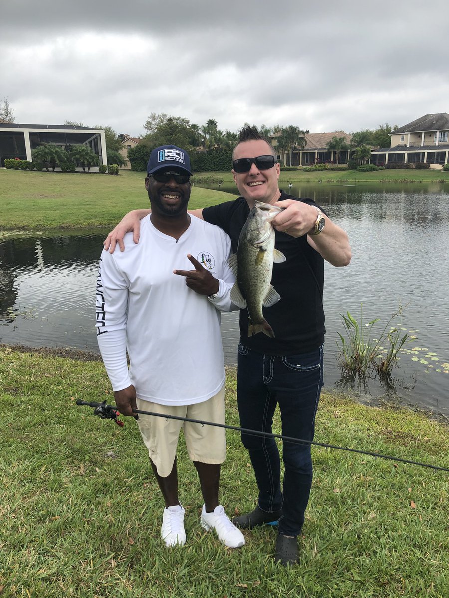 charliemooretv's tweet photo. Filming a new show in Florida with Charlie and JB !🎣

#filming #Florida #fishing #bassfishing #FishMF #outdoors https://t.co/0EE2FE2pB0