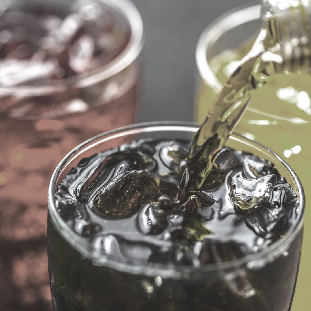 ILiveActivated's tweet image. Let’s face it, no matter what you call it - soda, pop, cola - it’s awesome. However, like anything it should be consumed in moderation. Let’s take a look at the #health realities of #soda and alternative ways to boost #energy and reduce soda consumption. ow.ly/EyWU50mvT09