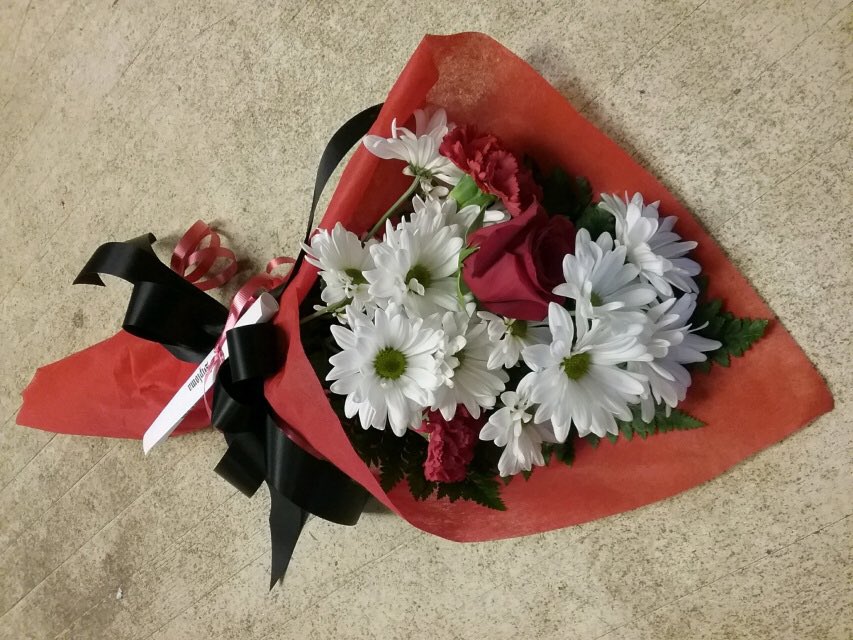Order a <a href="/WHClassOf2019/">WH Class of 2019</a> Graduation Bouquet online =
🎓 Support a Grad
✔️ Support local business
🐾 Support PET
panthereducationtrust.org
#WHPantherPride 
Thank You!