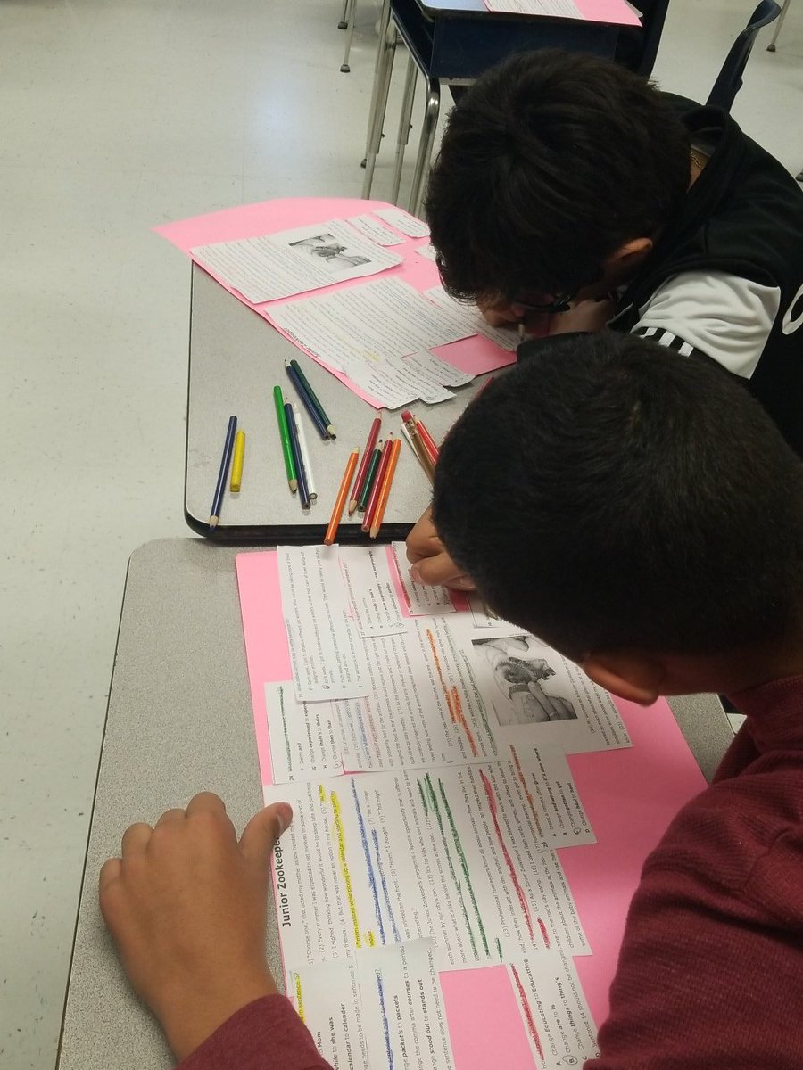 MrsPacheco_SSMS's tweet image. Color coding our passage to find our text evidence! #colorcoding #textevidence #writing @LAlt_DWS @DW_K8S